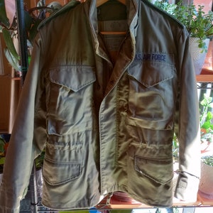 Vintage olijfgroene jas voor koud weer met uitneembare voering