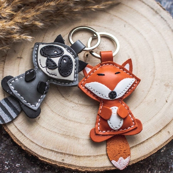 Keychain fox, hedgehog and raccoon made of leather gift for favorite person women children back to school high school graduation lucky charm talisman