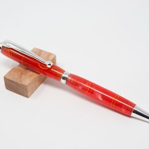 143 Sovereign Chrome Twist Pen
