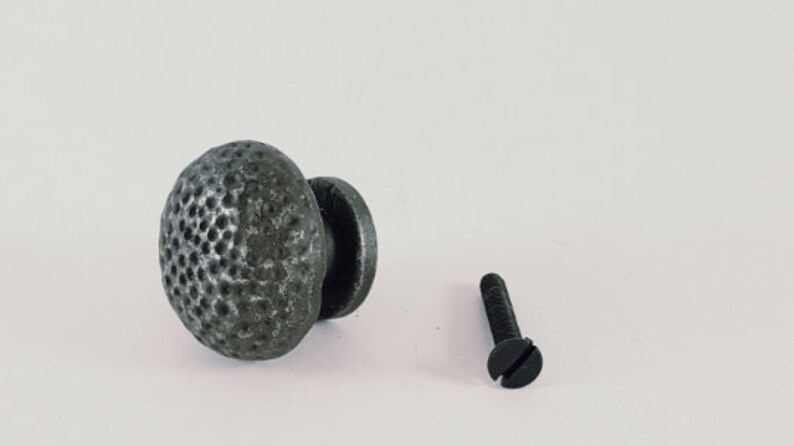 10 x Antique Rustic Pewter Hammered Effect Cabinet Knobs 35mm Cast Iron 10 x Antique Rustic Pewter Hammered Effect Cabinet Knobs 35mm Cast Iron