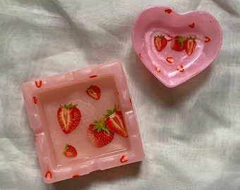 Strawberries ashtray made of epoxy resin | Resin jewelry bowl | Handmade | Storage | strawberry | Strawberry | Ashtray | Jewellery