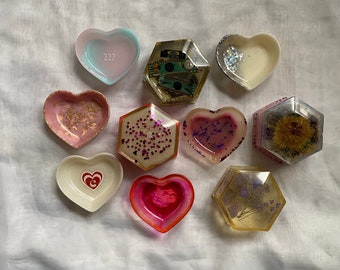 Varie scatole portagioielli in resina | Ciotola a forma di cuore in resina epossidica | Ciotola ad anello | Ciotola per gioielli | Contenitore decorativo per gioielli | Vassoio