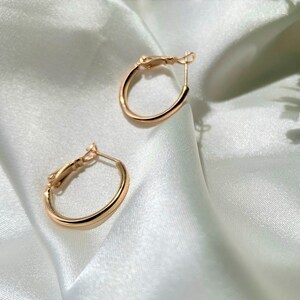 Gold Hoop Earrings, Dainty Hoop Earrings, Huggie Hoop Earrings, Delicate Hoop Earrings, Everyday Hoops, Christmas Gift For Her