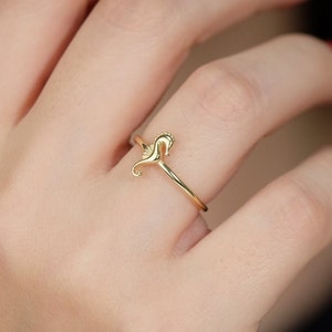 14K Solid Gold Dainty Seahorse Ring | Adelafinejewels