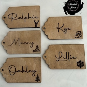 Personalisierte wiederverwendbare Weihnachtsgeschenkanhänger, Weihnachtsanhänger, Weihnachtsetiketten, wiederverwendbare Holzetiketten, personalisierte Namensorte