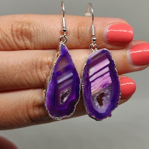 Große Quarz Ohrringe, große Geode Ohrringe, rohe Quarz Ohrringe, Chunky Gem Ohrringe, Quarz Geode Ohrring, nette Ohrringe Ästhetik