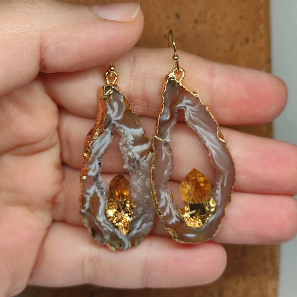 Geode pendant earrings,Raw crystal earrings,Shiny crystal pretty earrings,Raw crystal drop earrings,Druzy earrings, Large stone earrings