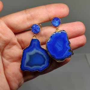 Blue agate earrings,Large gemstone drop earrings,Wavy dangle earrings gemstone,Rough gemstone earrings,Maximalist jewelry