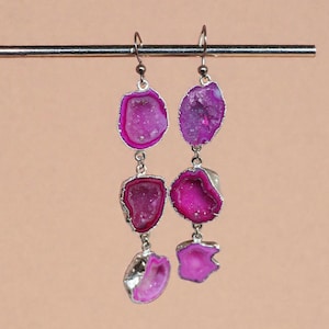 Geodörhängen, Stark rosa örhängen, Örhängen med råa kristaller, Superlånga örhängen, Stora kristallörhängen, Druzy-örhängen, Örhängen med råa ädelstenar