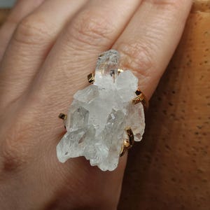 Clear quartz ring,White quartz ring,Crystal quartz ring,Raw quartz ring,Large crystal ring,Large cocktail rings,Large gemstone ring