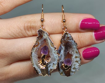 Geode dangle earrings,Geode earrings,Shiny crystal pretty earrings,Crystal hanging earrings,Earrings raw gemstone