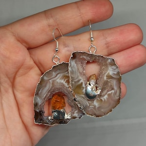 Geode earrings,Large gemstone drop earrings,Wavy dangle earrings gemstone,Rough gemstone earrings,Raw stone drop earrings