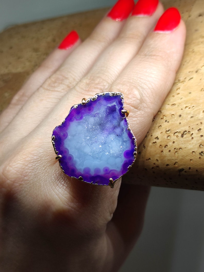 Geode ring, ruwe geode ring, grote geode ring, ruwe kristallen ring, grote cocktail ring, Rock ring, ruwe stenen ring, ruwe edelsteen ring afbeelding 1