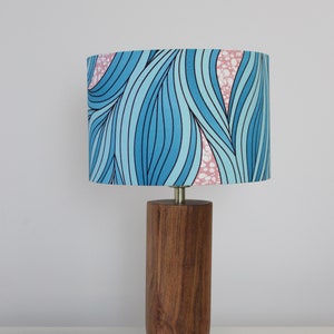 Lampskärm | Iögonfallande belysning | Dekoration | Trumma | Bordslampa | Sänglampsskärm | Afrikanskt tryck | Boho | Stora löv | Turkos