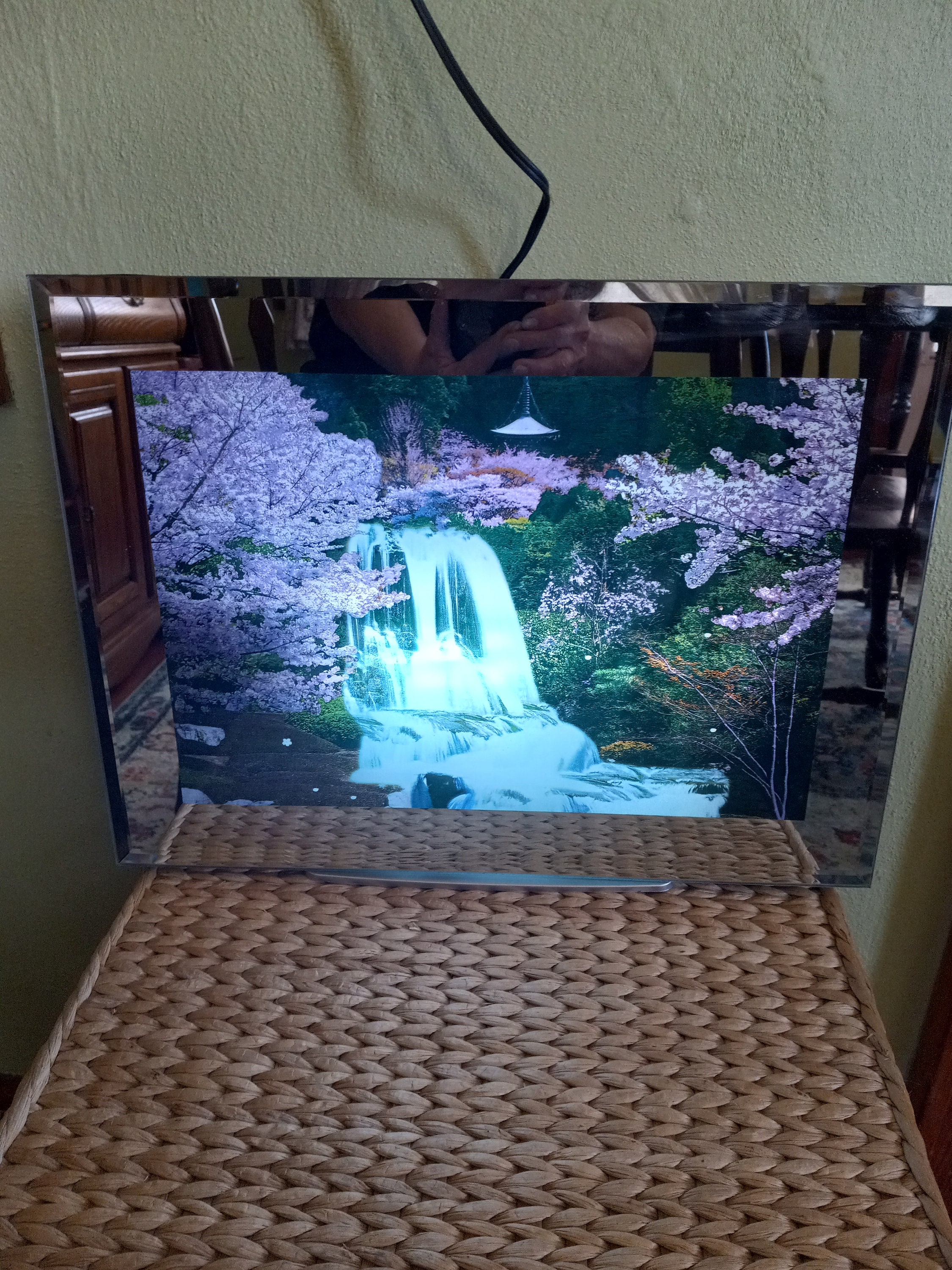 Large Light Box Wall Moving Picture Motion Nature Sound Waterfall Birds  Mirror
