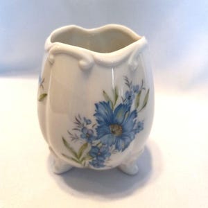 Inarco Footed Egg Vase