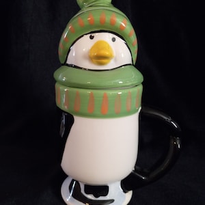 Pfaltzgraff Penguin Skate Mug w/Lid