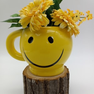 Smiley Face Ceramic Mug