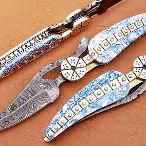 Damascus Leaf Folding Knife: 7.5&quot; Steel Blade, Blue Resin Handle