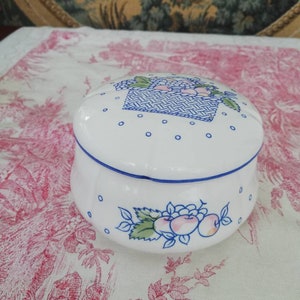 Faience jewelry box by Gien Marie Pierre Boitard / ironstone box Gien