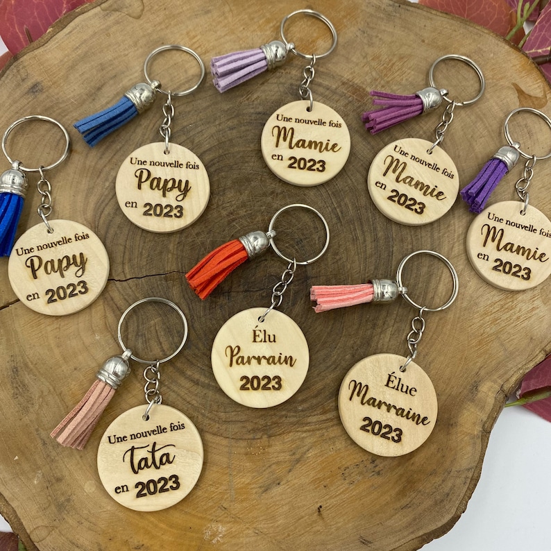 Personalized key ring, Mother's Day, Father's Day, mom I love you, customizable, wooden, key ring with pompom image 9