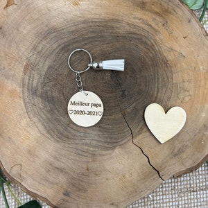 Personalized key ring, Mother's Day, Father's Day, mom I love you, customizable, wooden, key ring with pompom image 3