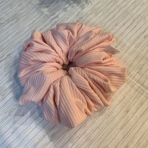 JUMBO Scrunchie - Blush