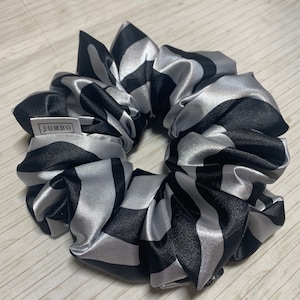 JUMBO Scrunchie
