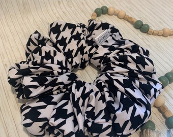 JUMBO Scrunchie