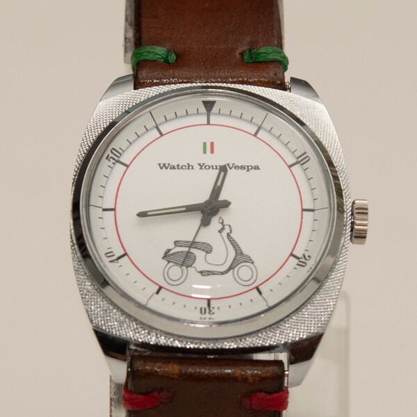 WATCH YOUR VESPA - Handmade timepiece for vespa fans