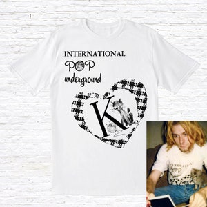 Camiseta internacional pop underground (usada por Kurt Cobain)
