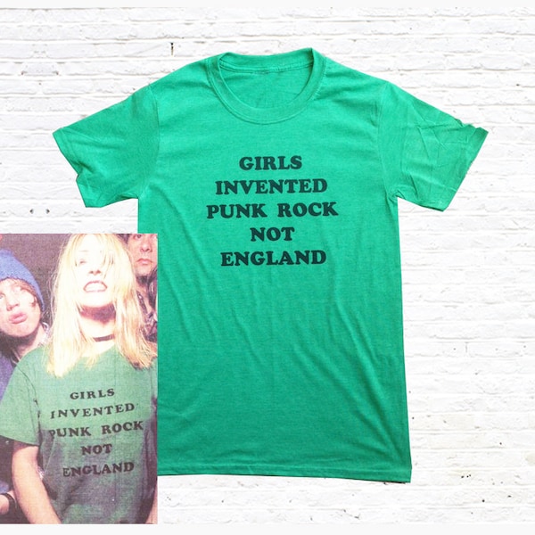 Camiseta para niñas inventada el punk rock, no Inglaterra (usada por Kim Gordon)