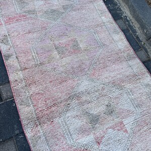Vintage Rug, Turkish Small Rug, White Pink Oriental Rug