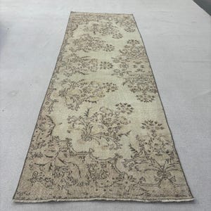 Vintage Turkish Runner Rug, Beige Floral Design, 4x11ft, Elegant Home Decor, Antique Style Carpet