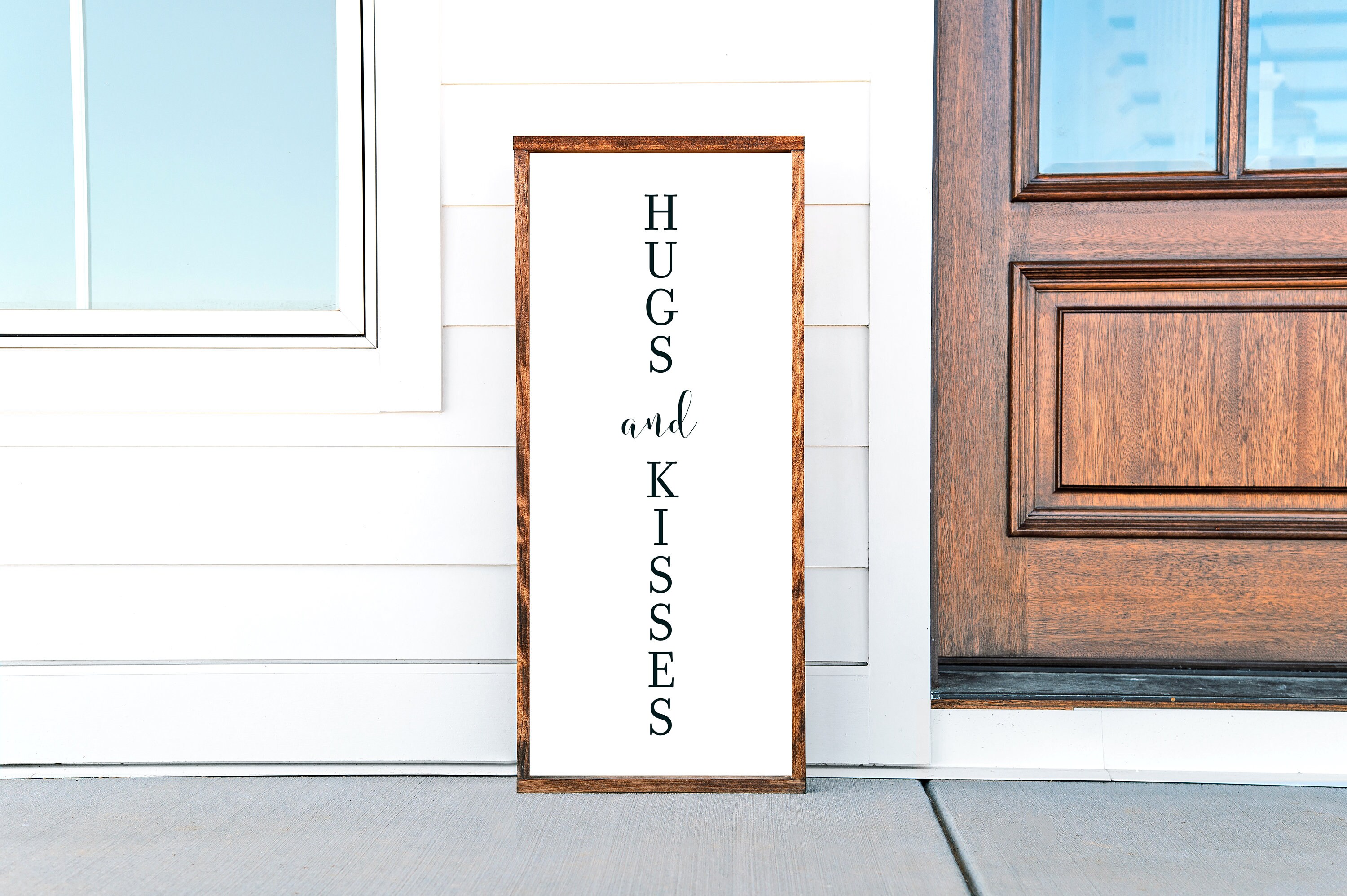Hugs and Kisses SVG/PNG/PDF. Valentine's Wall Art and Decor. Valentine's Cut File and Digital Print.