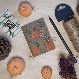 Mini taccuino in carta paglia - tema autunnale o floreale