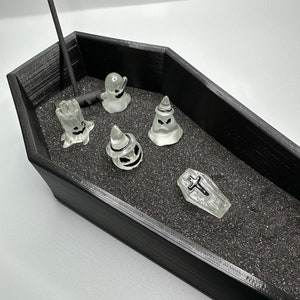Coffin Zen Garden brilha no escuro Halloween