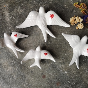 Portuguese Swallow, Hirondelle Portugaise, Portugal Pottery, Cerâmica Portuguesa, Keramik Portugal, Available in 4 sizes:)