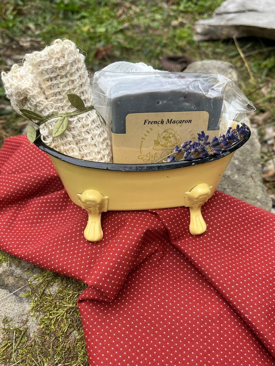 Mini Bathtub Gift Set, Mini Bathtub Soap Dish, Lavender Goat Milk Bar