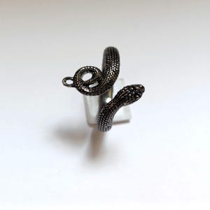 925 sterling silver snake Ring,Black snake ring ,wrap around ring ,adjustable ring gothic ring ,goth jewelry, biker ring