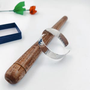 Bracelet jonc en argent sterling martelé fait main : bijoux pour femme
