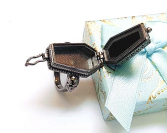 Black Onyx Coffin Locket Ring, Skeleton Coffin Ring, Snake Ring, Compartment Locket Box Ring, Handmade Locket Ring, Boho Gift for Her,