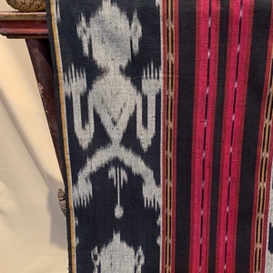 Indonesian Sumba Asmat Handwoven Tenun Ikat Natural Dye Fabric Sarong Handmade Tapestry image 2