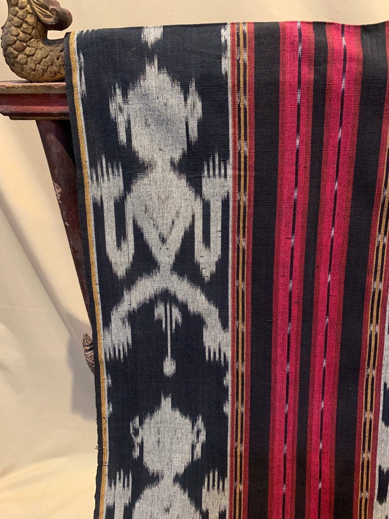 Indonesian Sumba Asmat Handwoven Tenun Ikat Natural Dye Fabric Sarong Handmade Tapestry image 2