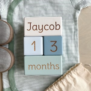 Baby Milestone Blocks, Wooden Baby Monthly Milestone Blocks, Baby Wood Age Block, Baby Blocks, Keepsakes, Baby Shower Gift, Baby Photo Props image 1