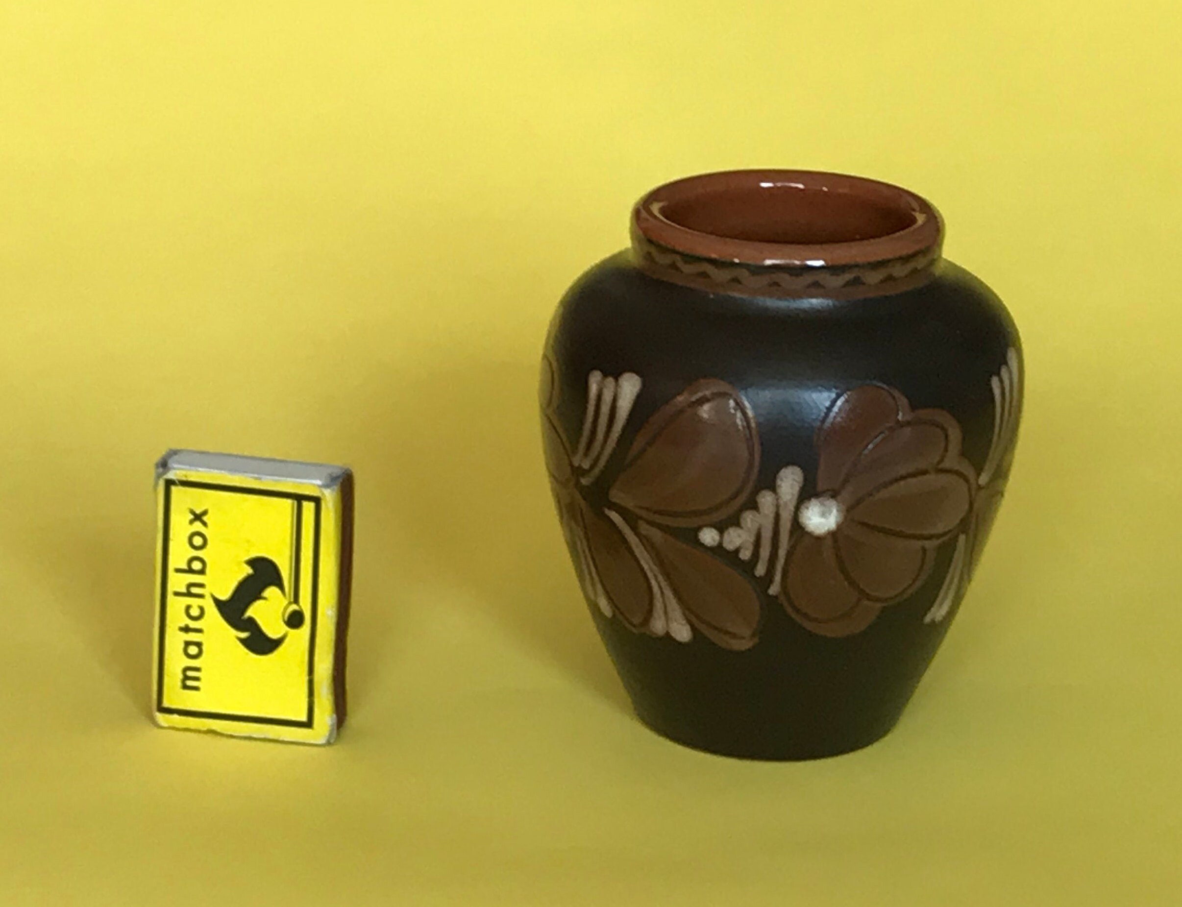 Vase / Hódmezővásárhelyi Majolikagyár / Hungary / Folk Style
