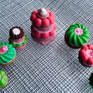 Miniature Cakes and Pastries - Fake bake Supplies - Dollhouse Food