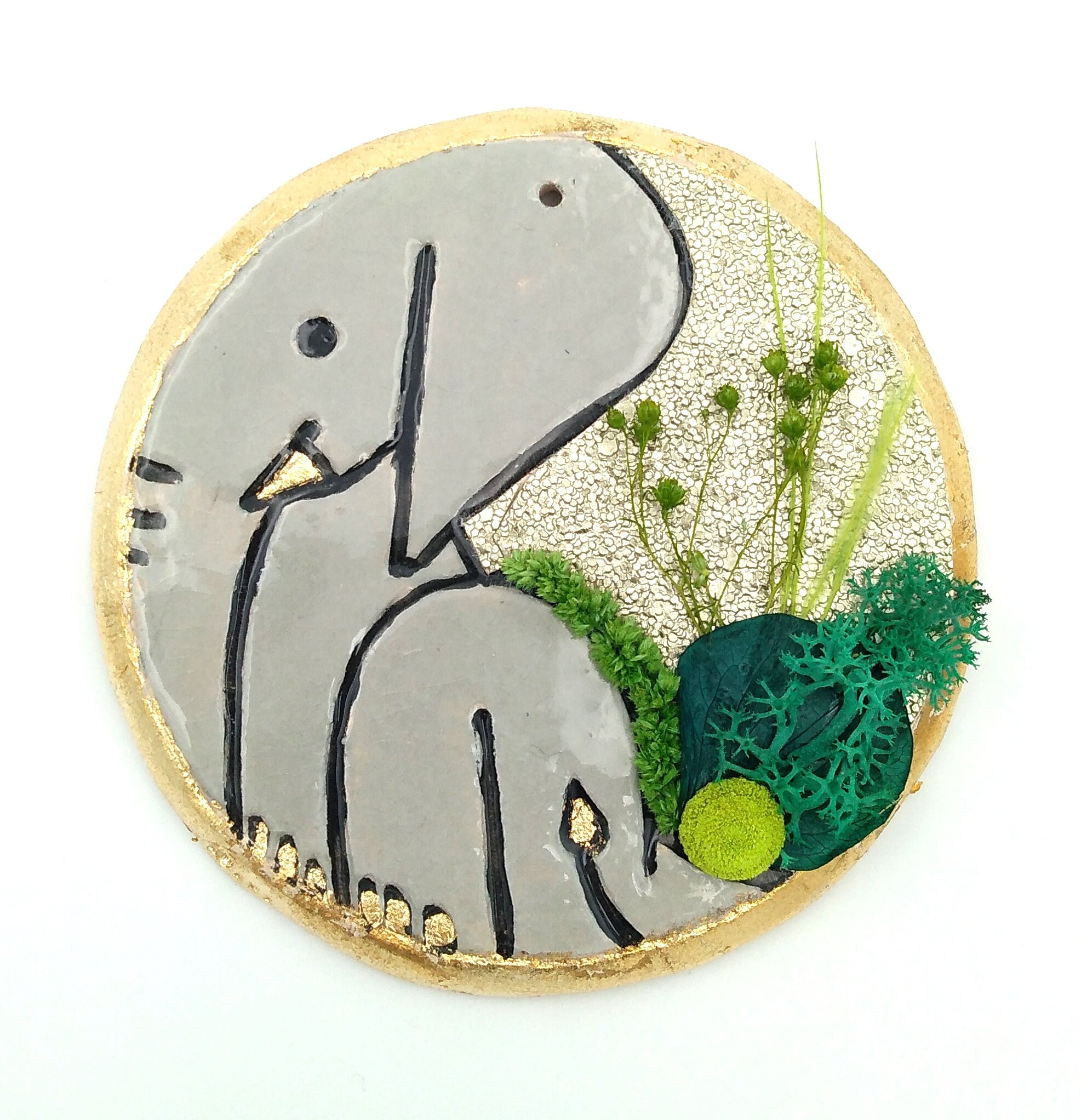 Decoration Elephant en Ceramique et Fleurs Stabilisees Fait Main Modele Unique