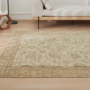 6x9 Vintage Turkish Rug - Ginneva | 6x9 Beige Rug | Hand-knotted Wool Carpet for Dining Room | Large Area Rug | Antique Rug for Home Decor
