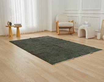 Vintage Green Turkish Rug: Hand-Knotted Wool Area Rug (8&#39;8&quot; x 5&#39;6&quot;)